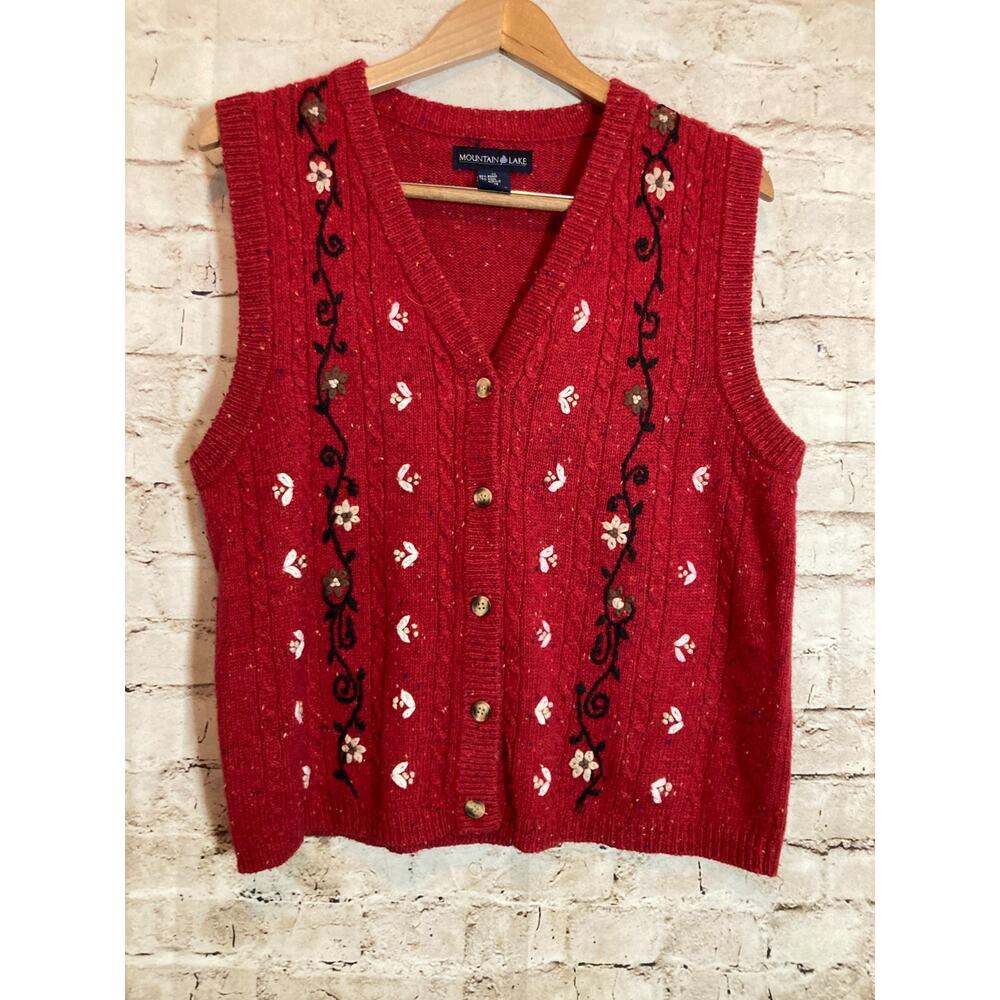 Mountain Lake Sweater Vest Womens Medium‎ Red Floral Embroidery Preppy Cottage